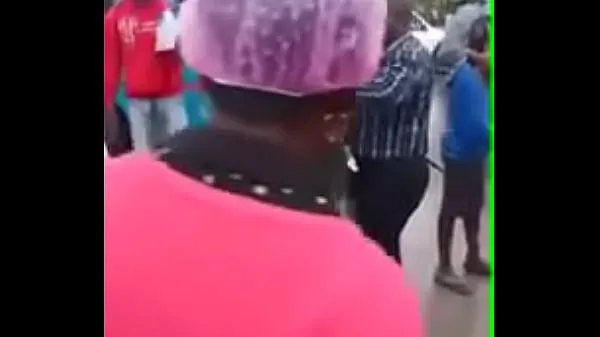 XXXNaked in Congo's street新鮮なビデオ