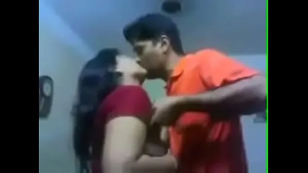 XXX My aunty kissing me and boobs pressing ताजा वीडियो