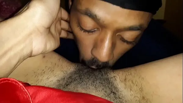 XXX Eating Hairy Pussy วิดีโอสด