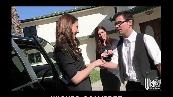 XXX Pair of sisters bribe their car salesman into a threesome Video segar