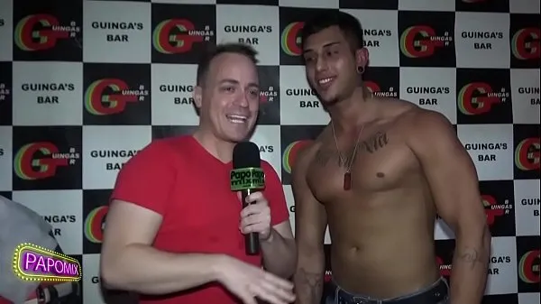 XXX Guingas Bar stripper with Bruno Andrade nuovi video