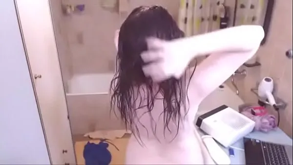 XXX Spy on your beautiful while she dries her long hair čerstvé videá