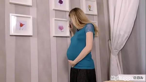 XXX 34-Week Pregnant Anetta Fingers Her Hot Clit čerstvé videá