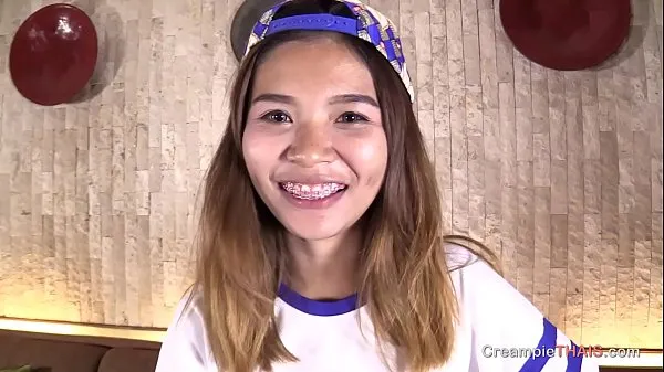 XXX Thai teen smile with braces gets creampied φρέσκα βίντεο