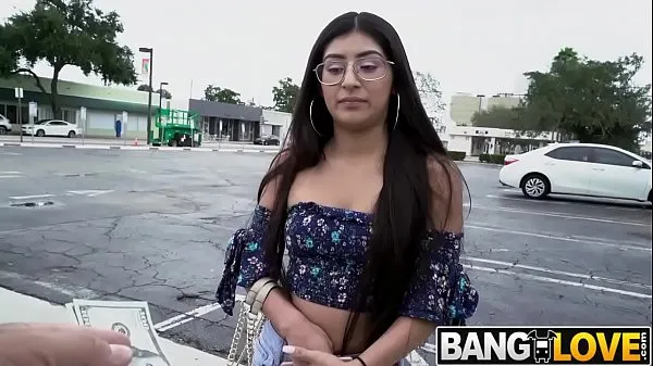 XXX Binky Beaz Gets Fucked For Fake Cash Video segar