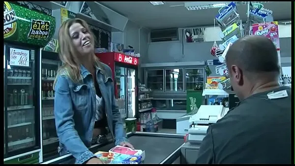XXX In the supermarket she fucks the cashier friss videók