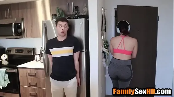 XXX تازہ ویڈیوز Pranking & fucking my fat ass step sister during quarrantine ہے