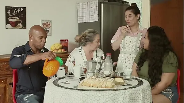 XXX THE BIG WHOLE FAMILY - THE HUSBAND IS A CUCK, THE step MOTHER TALARICATES THE DAUGHTER, AND THE MAID FUCKS EVERYONE | EMME WHITE, ALESSANDRA MAIA, AGATHA LUDOVINO, CAPOEIRA 신선한 동영상