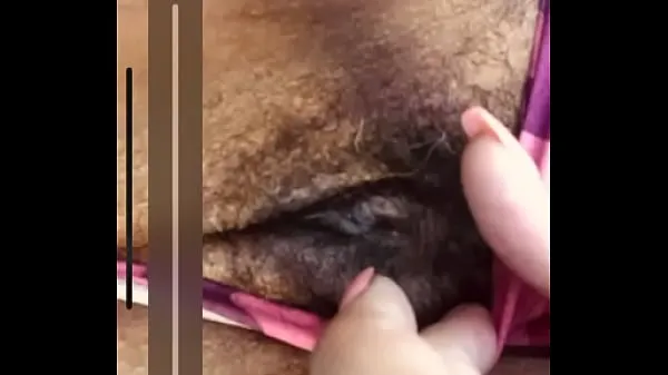 XXX Married Neighbor shows real teen her pussy and tits čerstvé videá
