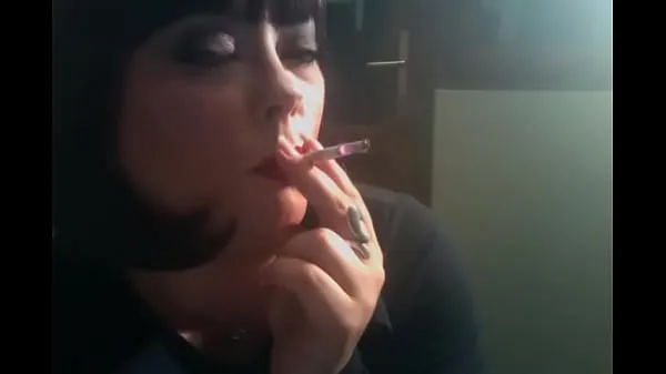 XXX BBW Tina Snua Chain Smokes 2 120 Cigarettes novos vídeos