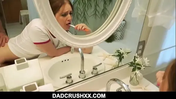 XXX Step Daughter Brushing Teeth Fuck วิดีโอสด