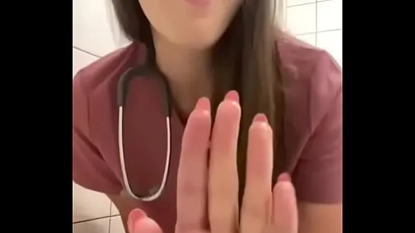 XXX nurse masturbates in hospital bathroom ताजा वीडियो