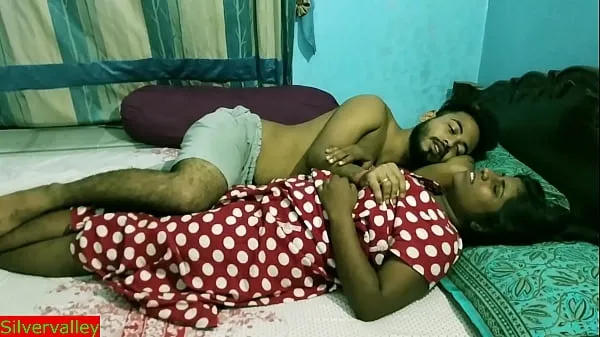 XXX Indian teen couple viral hot sex video!! Village girl vs smart teen boy real sex friske videoer