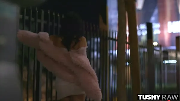 XXX TUSHYRAW Anal hungry Nicole Doshi makes her TushyRaw debut čerstvé Videa