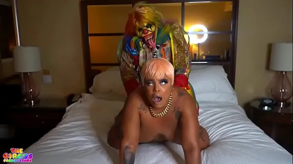 XXX Mulanblossumxxx getting her pussy tore up by Gibby The Clown friss videók