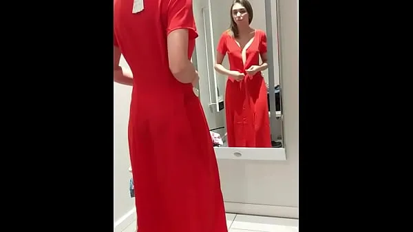 XXX My boyfriend filmed me on the phone in the fitting room when I tried on clothes ferske videoer