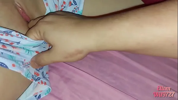 XXX xxx desi homemade video with my stepsister first time in her bed we do things under the covers čerstvé videá