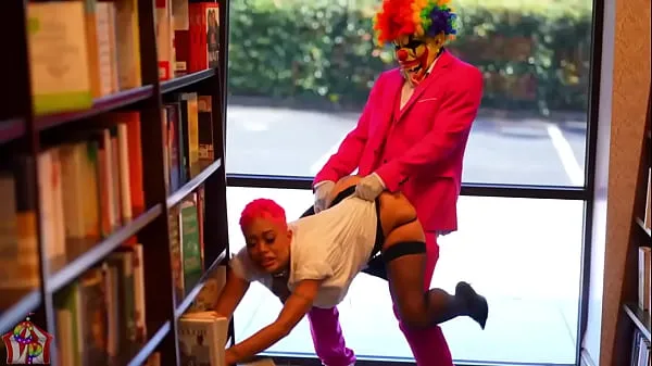 XXX Jasamine Banks Gets Horny While Working At Barnes & Noble and Fucks Her Favorite Customer friske videoer