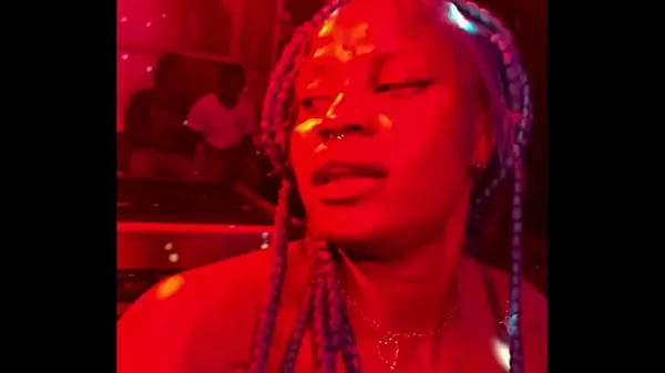 XXXナイジェリア人イボアニタ・ウェットプッシーのストリップビデオが流出新鮮なビデオ