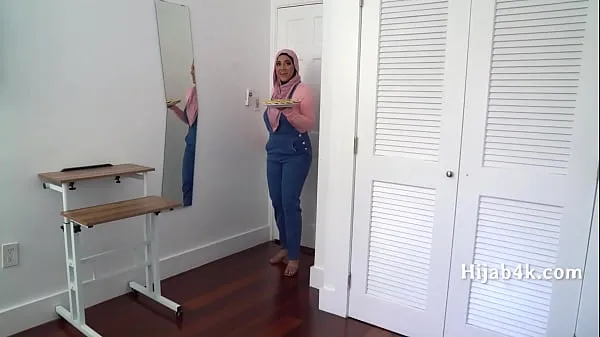 XXX Corrupting My Chubby Hijab Wearing StepNiece φρέσκα βίντεο