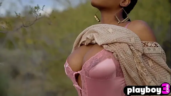 XXX Big tits ebony teen model Nyla posing outdoor and babe exposed her stunning body świeże filmy
