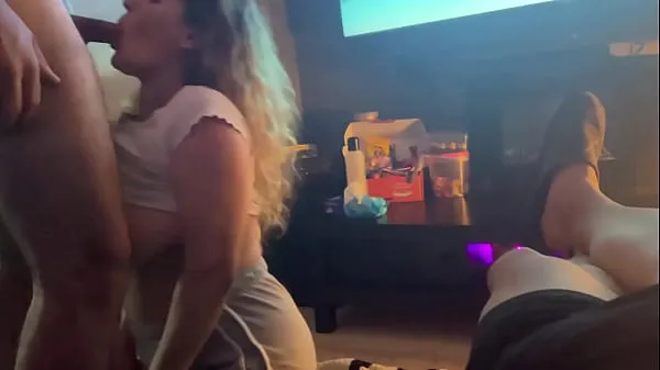 XXX THICK WIFE makes her HUSBAND a CUCKOLD مقاطع فيديو جديدة