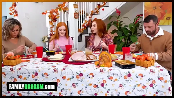 XXX Sharing at Thanksgiving is Healthy friske videoer