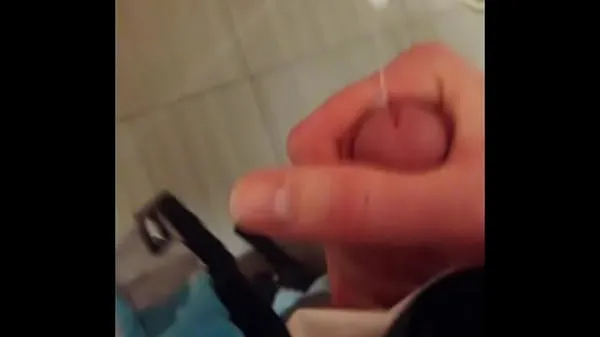 XXX Hot young cock jerks off in bathroom φρέσκα βίντεο